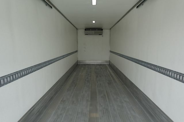 2026 HINO L7 - Derate (26ft Reefer w/ Lift Gate) - 22899442 - 24