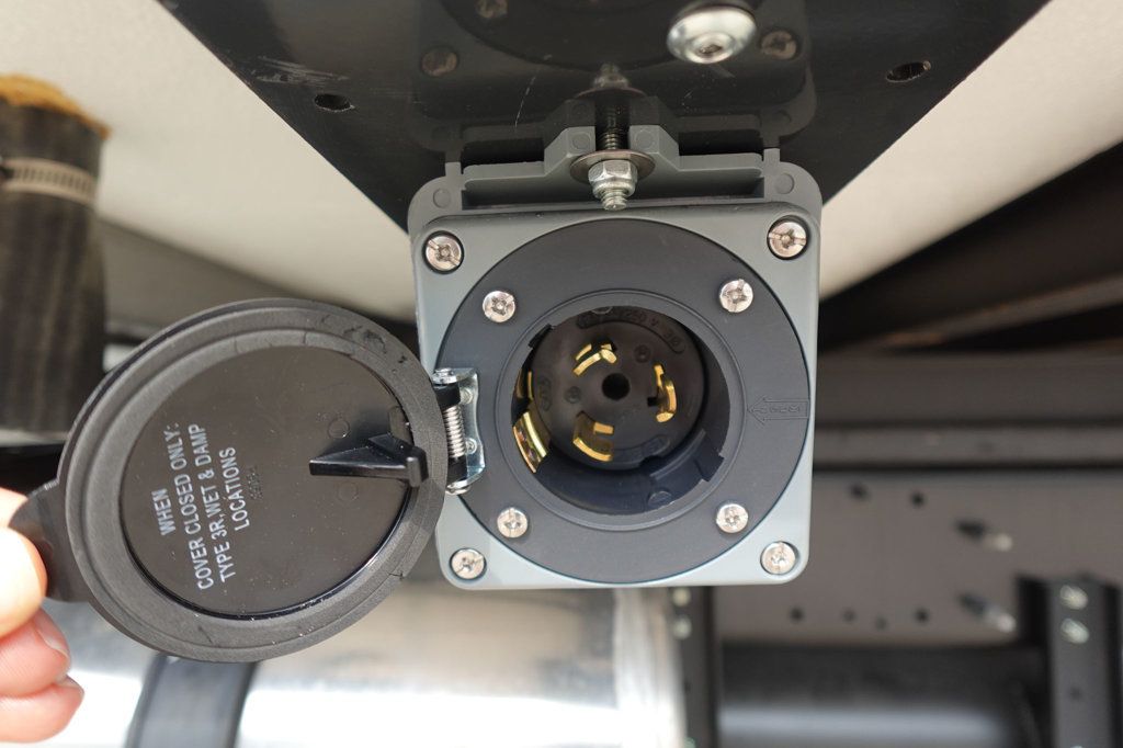 2026 HINO L7 - Derate (26ft Reefer w/ Lift Gate) - 22899442 - 34