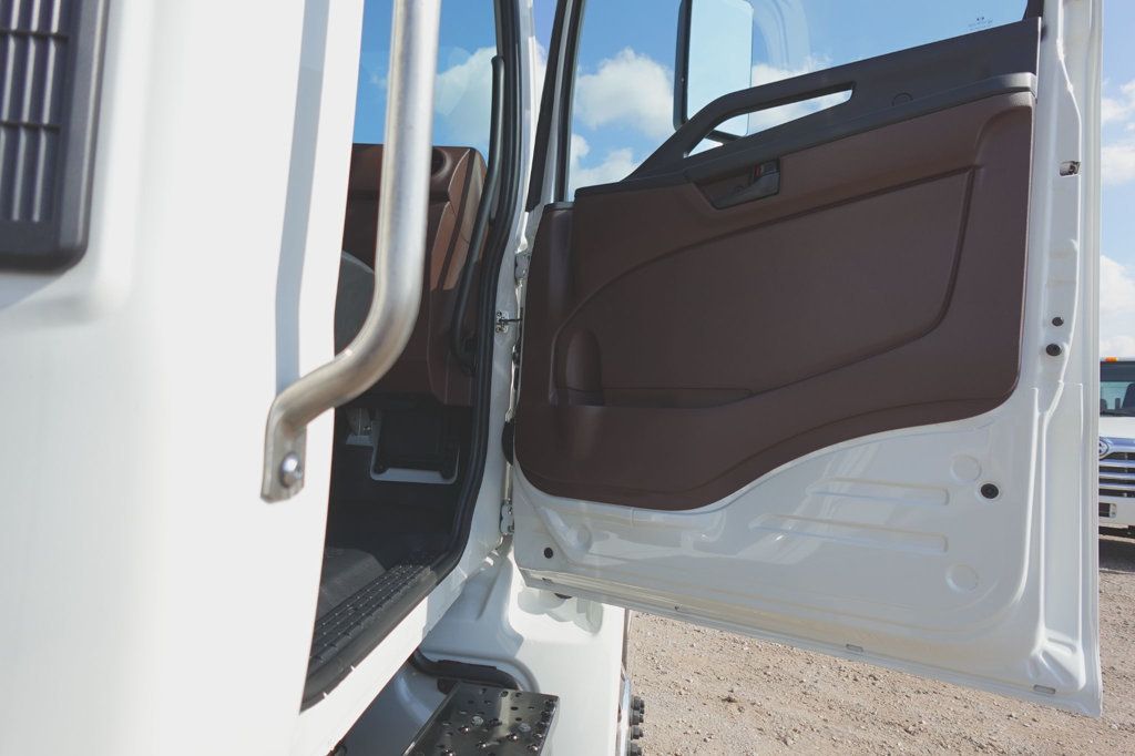 2026 HINO XL8 (Chassis - Diesel) - 22948555 - 13