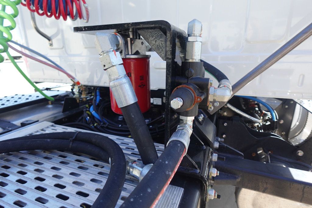 2026 HINO XL8 Tractor - 22946512 - 16