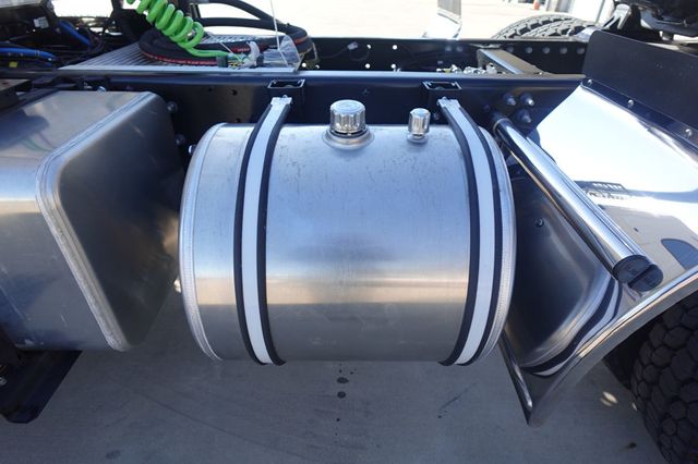 2026 HINO XL8 Tractor - 22946512 - 28