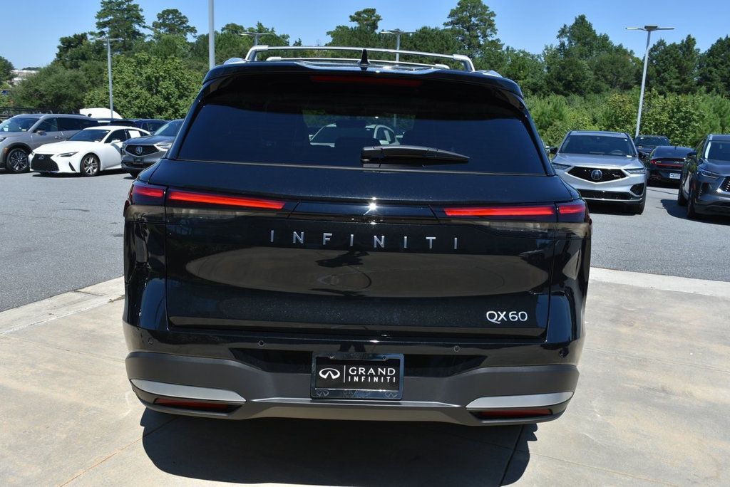 2026 Infiniti QX60 Luxe photo 12