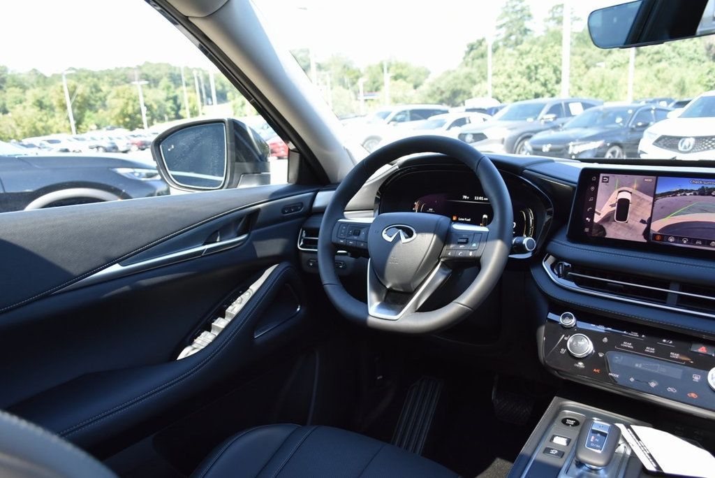 2026 Infiniti QX60 Luxe photo 18