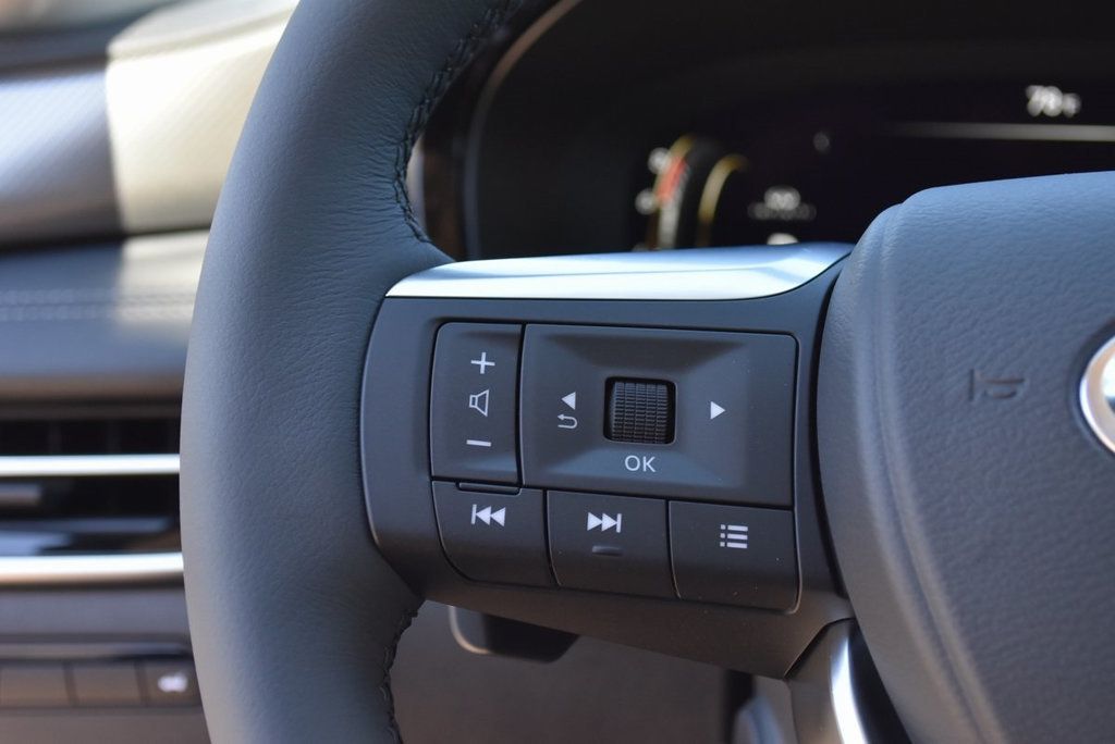 2026 Infiniti QX60 Luxe photo 28