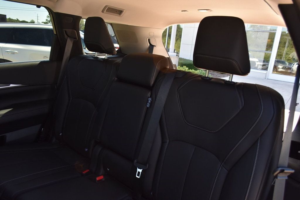 2026 Infiniti QX60 Luxe photo 31