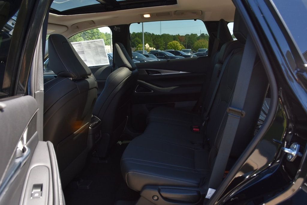 2026 Infiniti QX60 Luxe photo 34