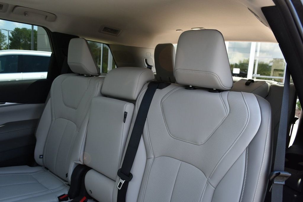 2026 Infiniti QX60 Pure photo 30