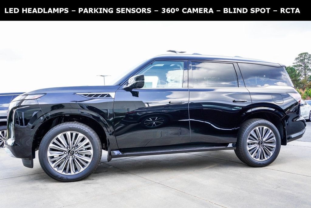 2026 Infiniti QX80 Luxe photo 2