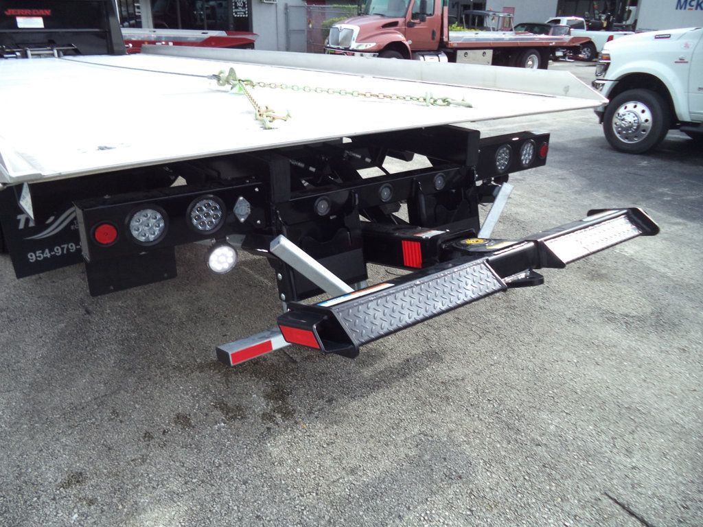 2026 International MV607 Crew Cab w/ 22ft JerrDan Car Carrier 6 Ton Wide Low Pro Rollback - 23063576 - 8