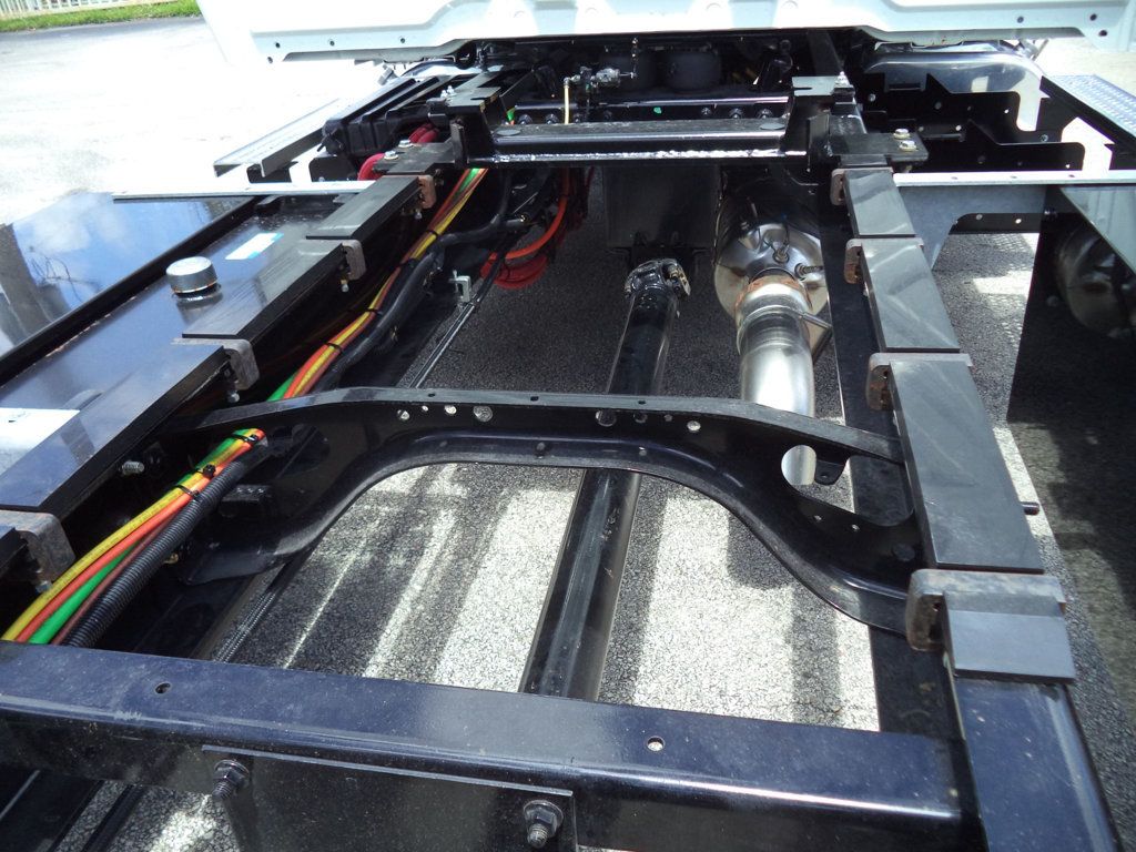 2026 International MV607 Crew Cab w/ 22' JerrDan Shark 6 Ton Low Pro Wide Rollback - 23020987 - 38