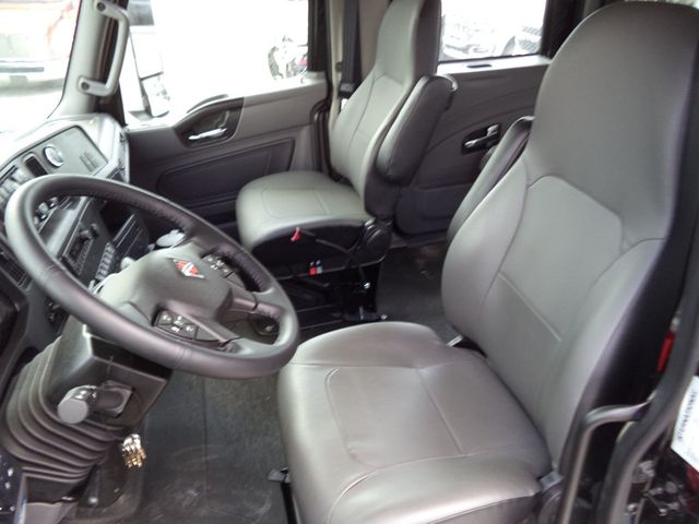 2026 International MV607 Crew Cab w/ 22' JerrDan Shark 6 Ton Low Pro Wide Rollback - 23041000 - 41