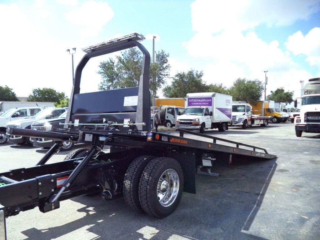 2026 International MV607 Extended Cab w/ 22' JerrDan Car Carrier 6 Ton Low Pro Wide Rollback - 22872055 - 24