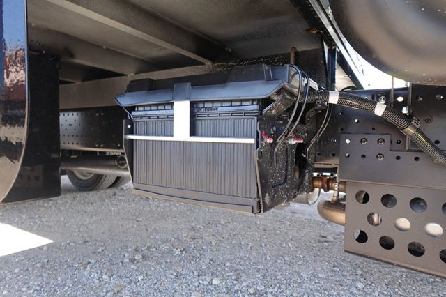 2026 Isuzu NPR (19ft Landscape w/ Ramps) - 22941985 - 12