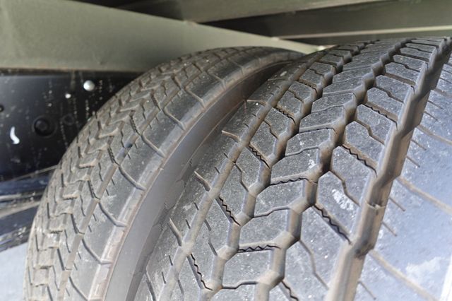 2026 Isuzu NPR (19ft Landscape w/ Ramps) - 22944772 - 39