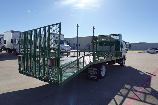 2026 Isuzu NPR (19ft Landscape w/ Ramps) - 22944772 - 8