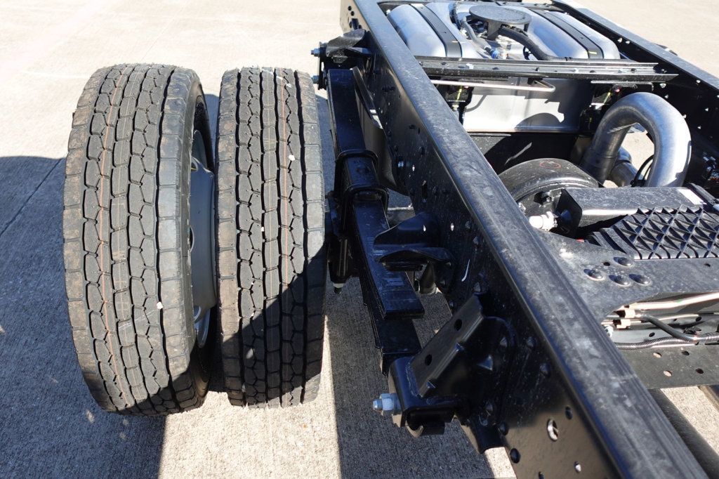 2026 Isuzu NPR (Chassis - Gas) - 22944779 - 17