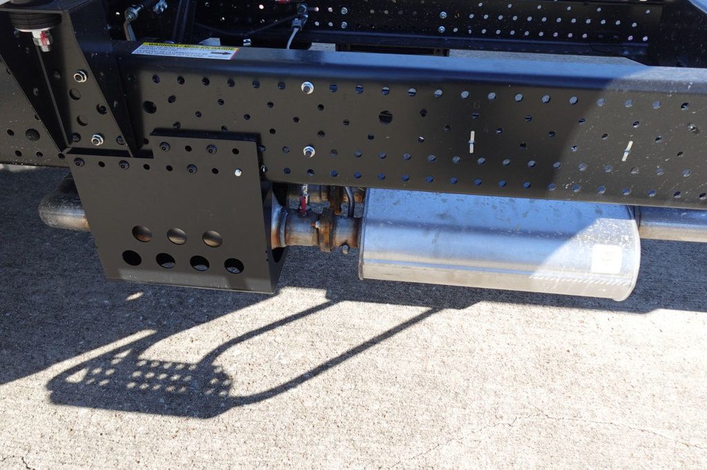 2026 Isuzu NPR (Chassis - Gas) - 22944779 - 21