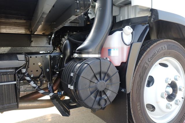 2026 Isuzu NPR HD (16ft Box with ICC Bumper) - 23045532 - 11