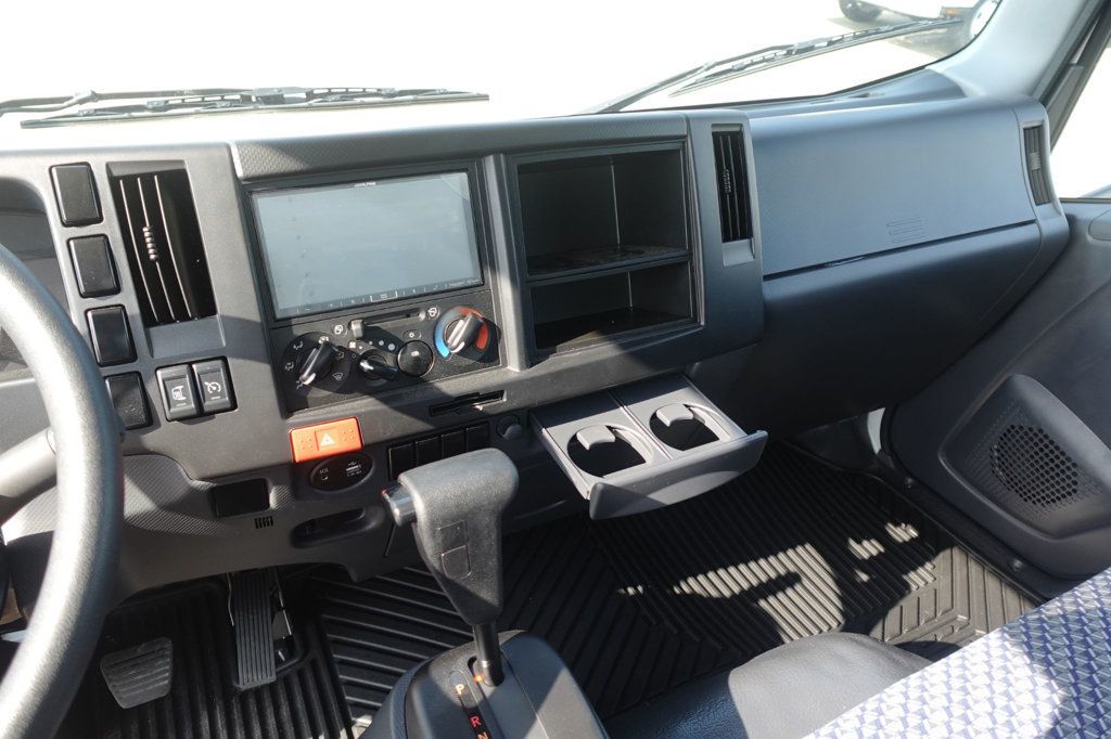 2026 Isuzu NPR HD (16ft Box with ICC Bumper) - 23045532 - 31