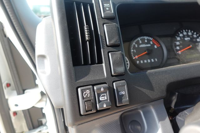 2026 Isuzu NPR HD (16ft Box with ICC Bumper) - 23045543 - 34