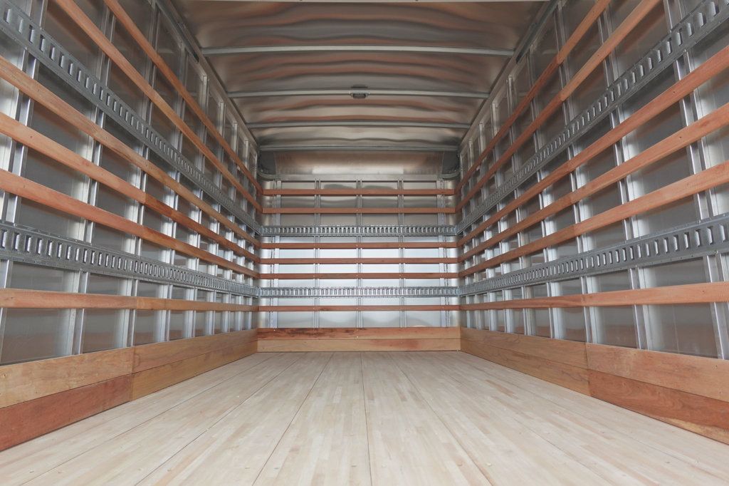 2026 Isuzu NPR HD (16ft Box with ICC Bumper) - 23046050 - 11