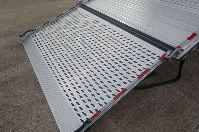 2026 Isuzu NPR HD (16ft Proscape Truck) - 22960169 - 16