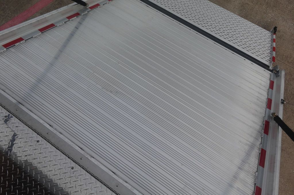 2026 Isuzu NPR HD (16ft Proscape Truck) - 22960169 - 17