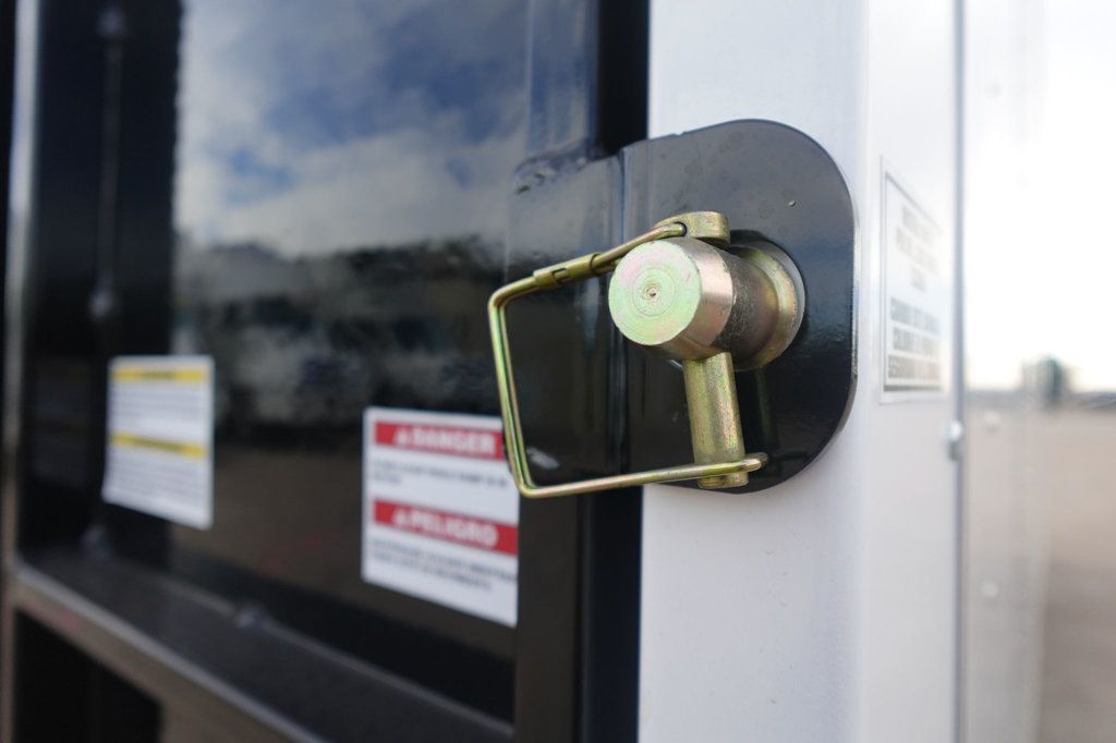 2026 Isuzu NPR HD (18ft Landscape Truck) - 22971351 - 24