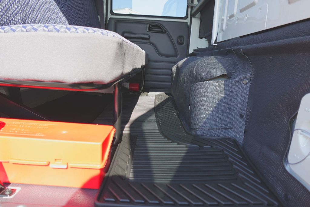 2026 Isuzu NPR HD (19ft Landscape Truck with Split Ramps) - 22948560 - 27