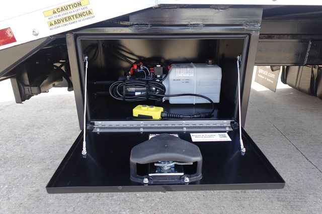 2026 Isuzu NPR HD - Gas (18ft Landscape Truck) - 22991209 - 19