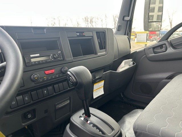 2026 Isuzu NPR XD DIESEL 2026 ISUZU NPRXD 20' MORGAN BOX - 22982838 - 9