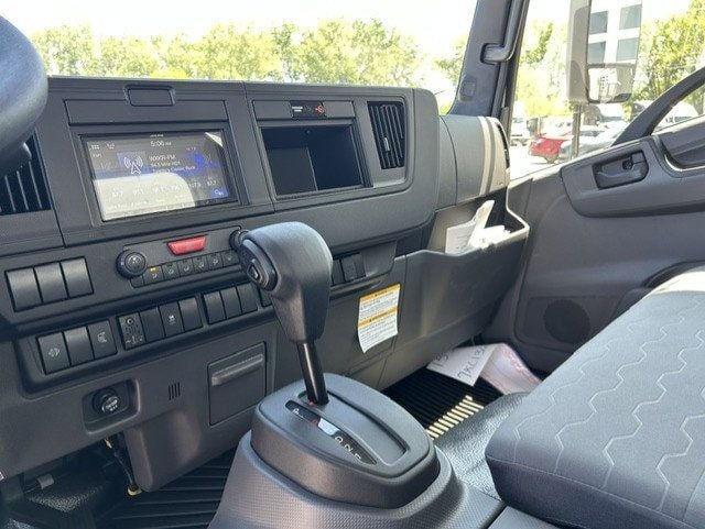 2026 Isuzu NPRXD 2026 ISUZU NPR XD 20' BOX - 23062127 - 11