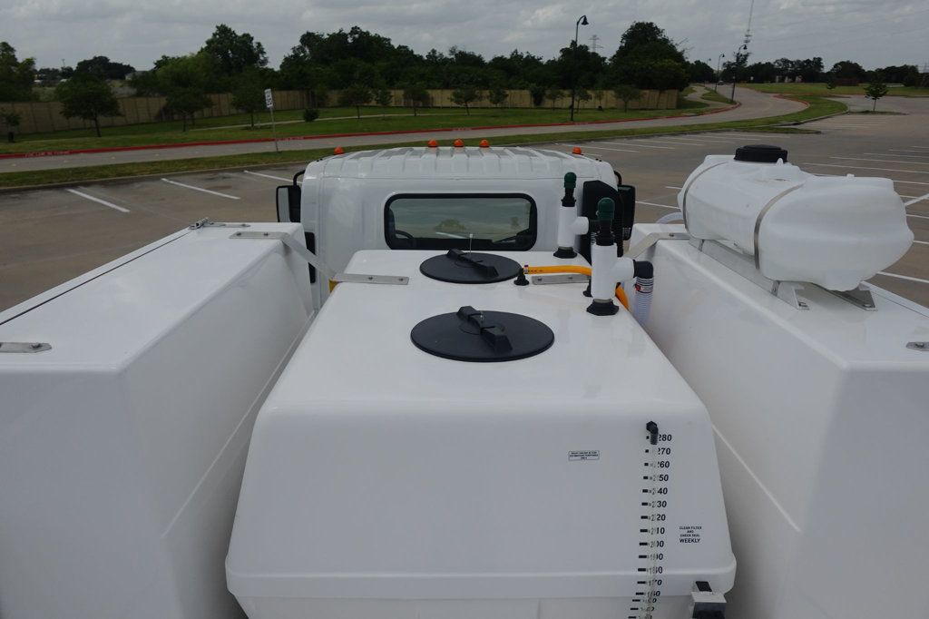 2026 Isuzu NRR (12ft Spray Truck) - 23035707 - 32