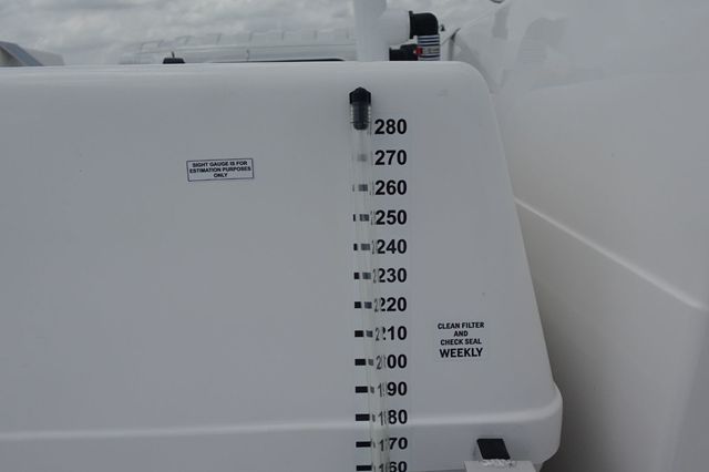 2026 Isuzu NRR (12ft Spray Truck) - 23035707 - 34
