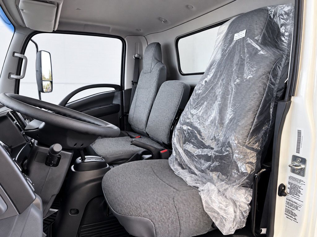 2026 Isuzu NRR 18ft Box Truck Dry Cargo Truck Heavy Duty Lift Gate - 23096190 - 5