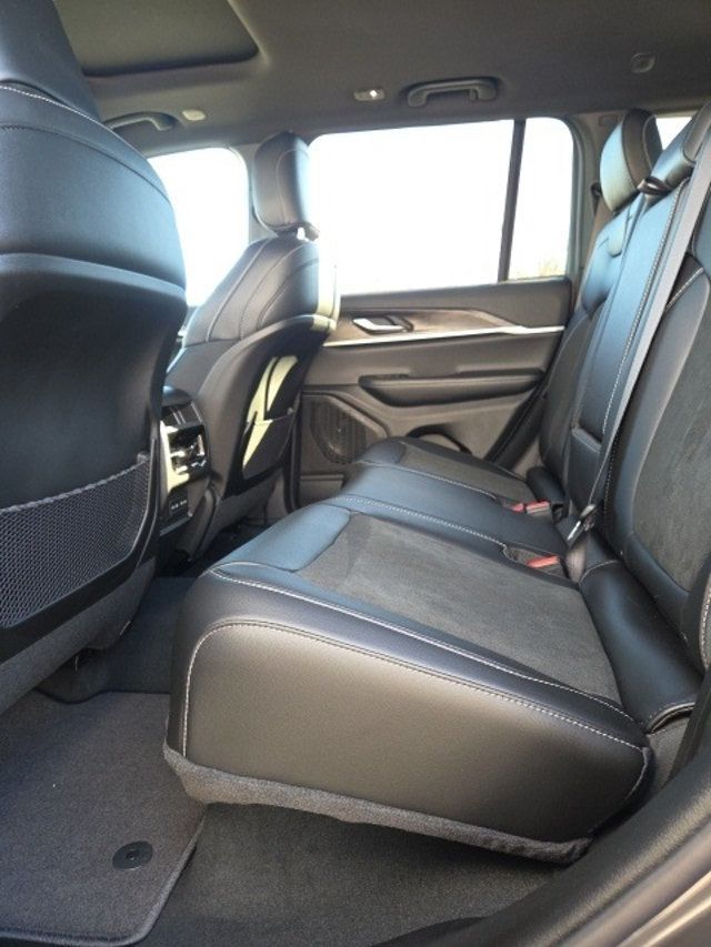 2026 Jeep Grand Cherokee Altitude 4x4 - 22966465 - 10