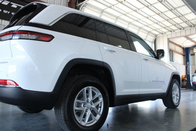 2026 Jeep Grand Cherokee Laredo X 4x2 - 23032903 - 1