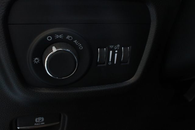2026 Jeep Grand Cherokee Laredo X 4x2 - 23032903 - 24