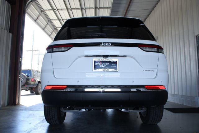 2026 Jeep Grand Cherokee Laredo X 4x2 - 23032903 - 2