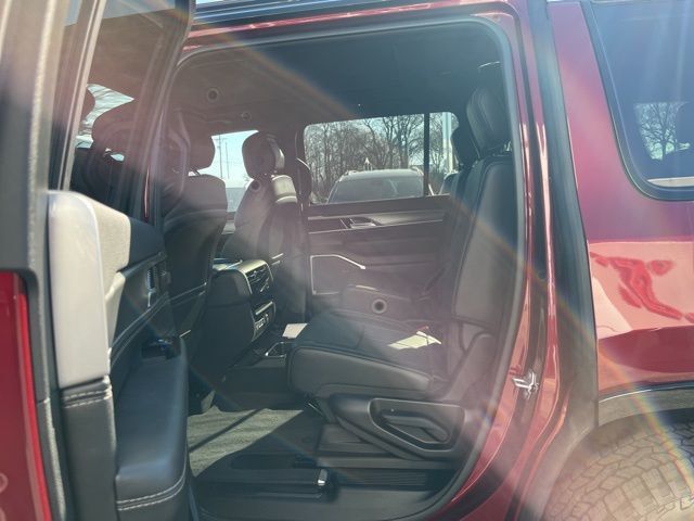 2026 Jeep Grand Wagoneer Upland 4x4 - 22990462 - 3