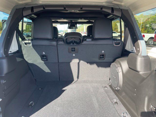 2026 Jeep Wrangler 4-DOOR SAHARA - 23076666 - 18