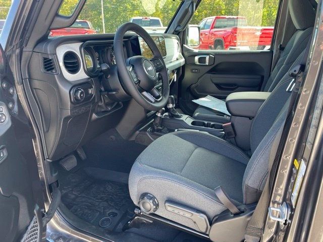2026 Jeep Wrangler 4-DOOR SPORT S - 23076977 - 9