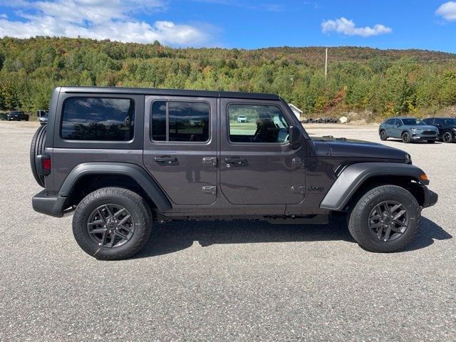 2026 Jeep Wrangler 4-DOOR SPORT S - 23076977 - 7