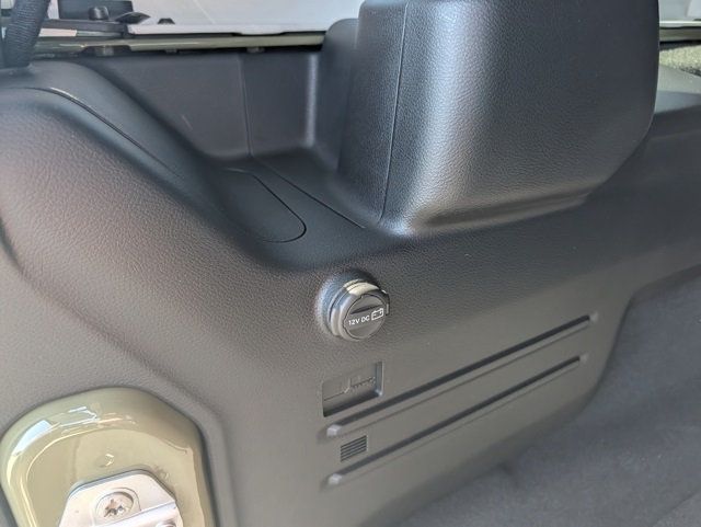 2026 Jeep Wrangler Sahara 4 Door 4x4 - 22987229 - 10