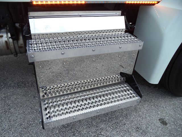 2026 Kenworth T280 w/ 22ft JerrDan Custom StepSide Classic Low Pro Carrier - 22556013 - 31