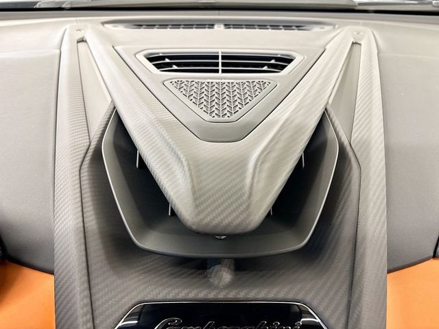 2026 Lamborghini Revuelto Coupe - 23014339 - 16