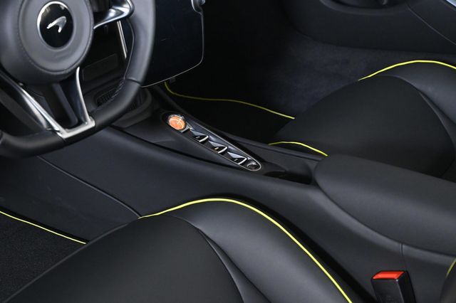 2026 McLaren Artura TechLux Spider - 22992412 - 13