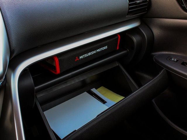 2026 Mitsubishi Eclipse Cross SE - 23077629 - 17