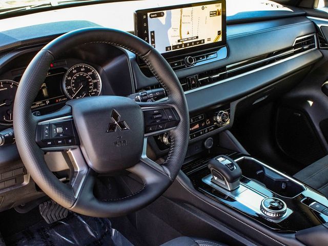 2026 Mitsubishi Outlander LE - 23077670 - 14