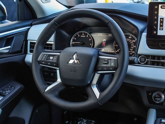2026 Mitsubishi Outlander SE - 23077667 - 24